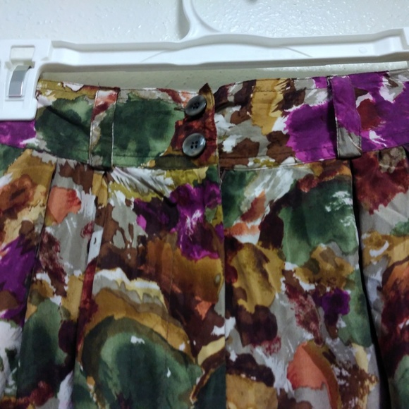 Vintage 100% silk shorts - Picture 3 of 6